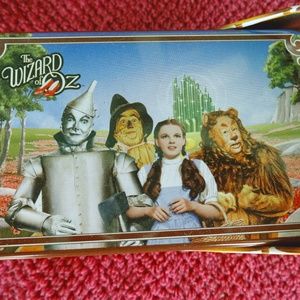 THE WIZARD OF OZ WATCH IN METAL BASKET-NEW